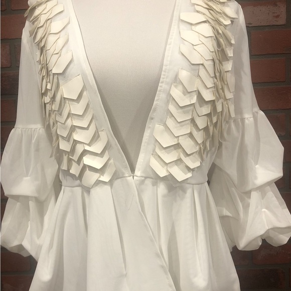 Size large CQBYCQ off white faux scale trimmed peplum jacket - Picture 2 of 4
